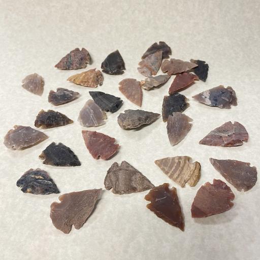 30 x Mini Flint Arrow Heads